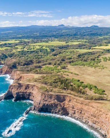 Pololu Valley and coastal trails