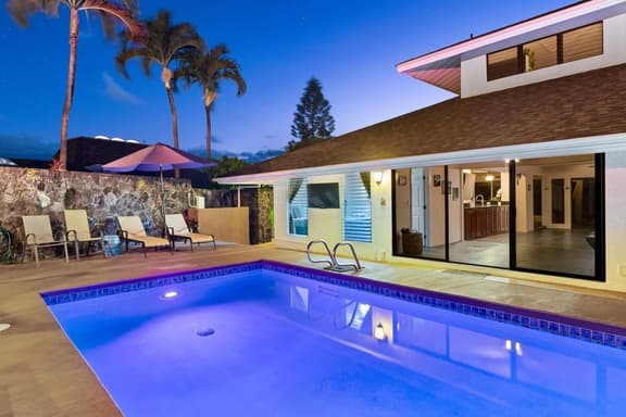 Luxurious Makai Villa with Pool and Ocean Views